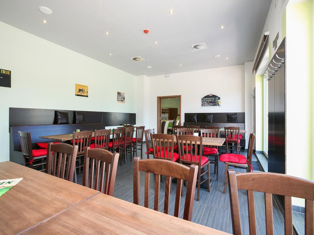 Nad Kralovnou Hotel & Restaurant براغ المظهر الخارجي الصورة