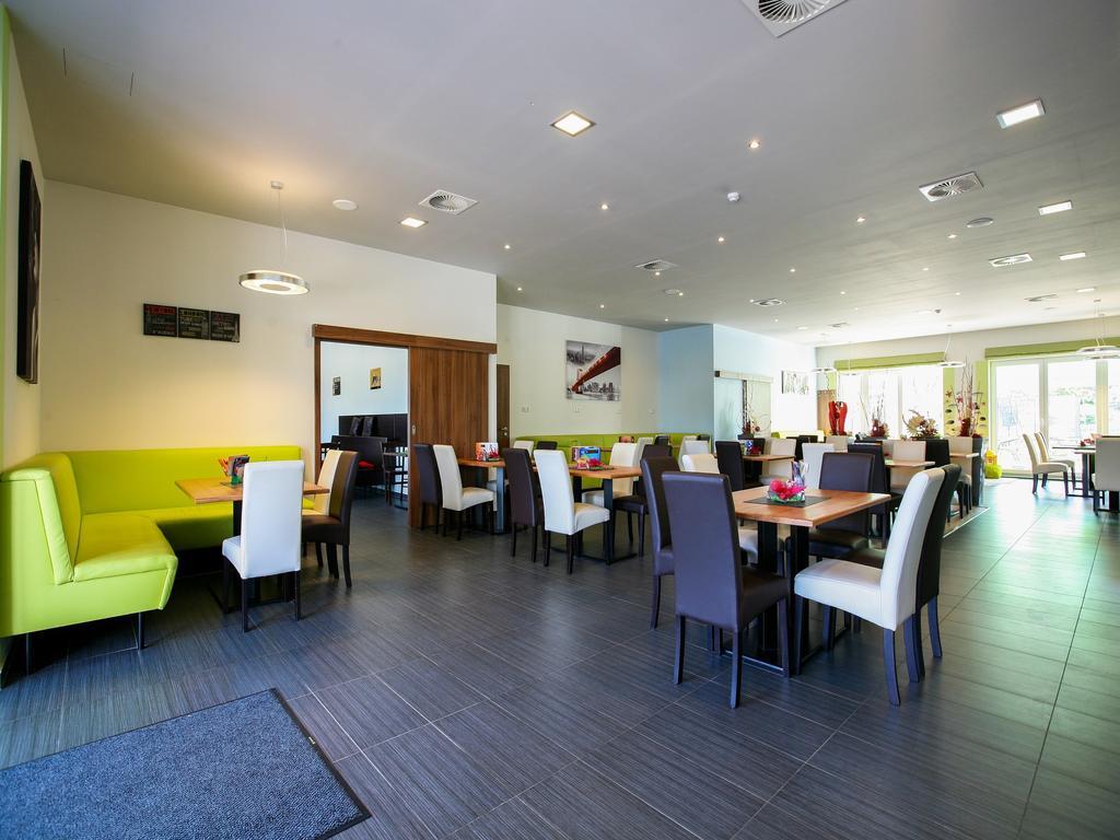 Nad Kralovnou Hotel & Restaurant براغ المظهر الخارجي الصورة
