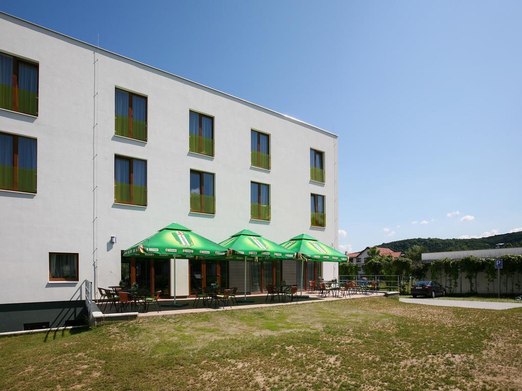 Nad Kralovnou Hotel & Restaurant براغ المظهر الخارجي الصورة