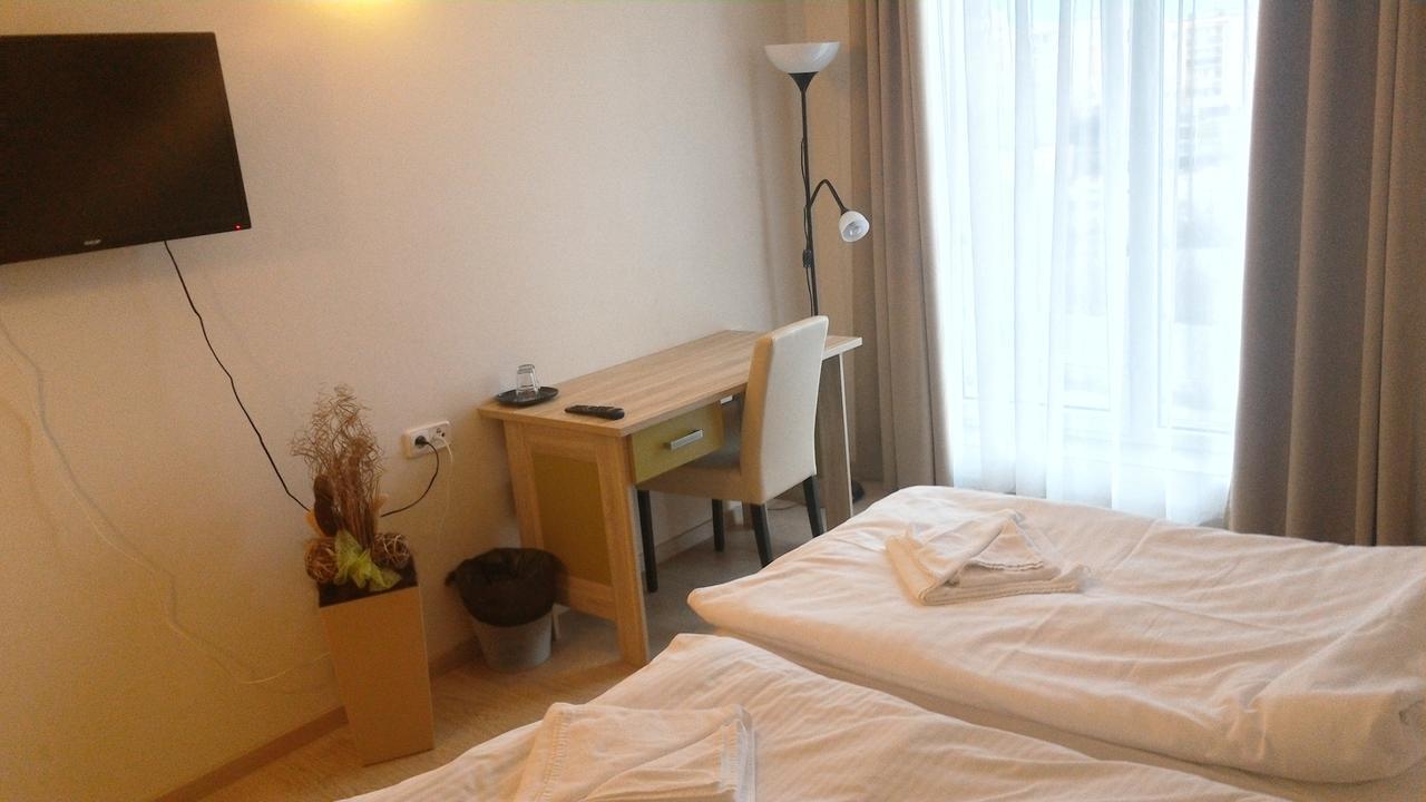 Nad Kralovnou Hotel & Restaurant براغ المظهر الخارجي الصورة