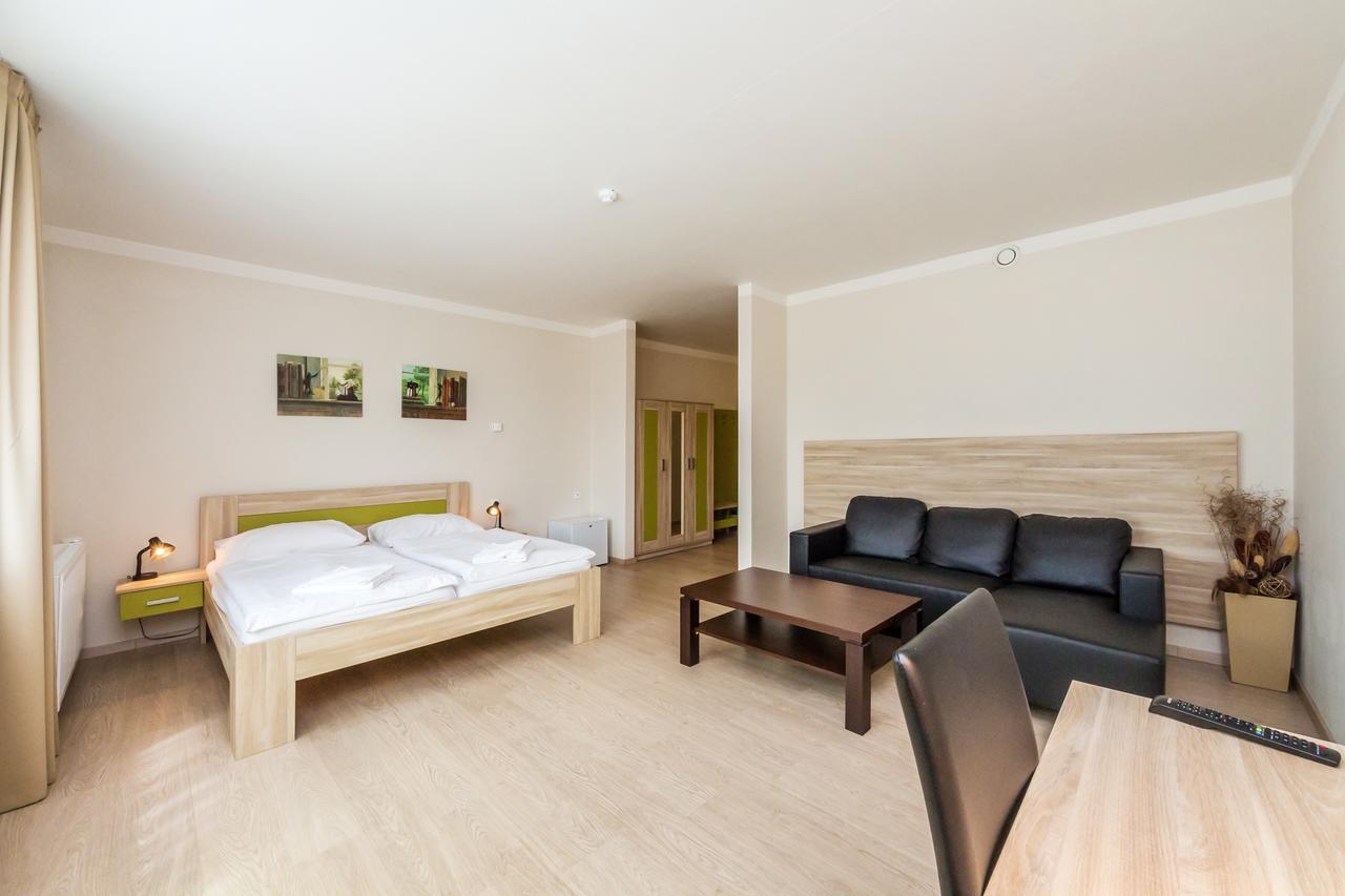 Nad Kralovnou Hotel & Restaurant براغ المظهر الخارجي الصورة
